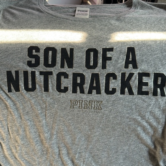 Vs pink t shirt - Picture 3 of 4